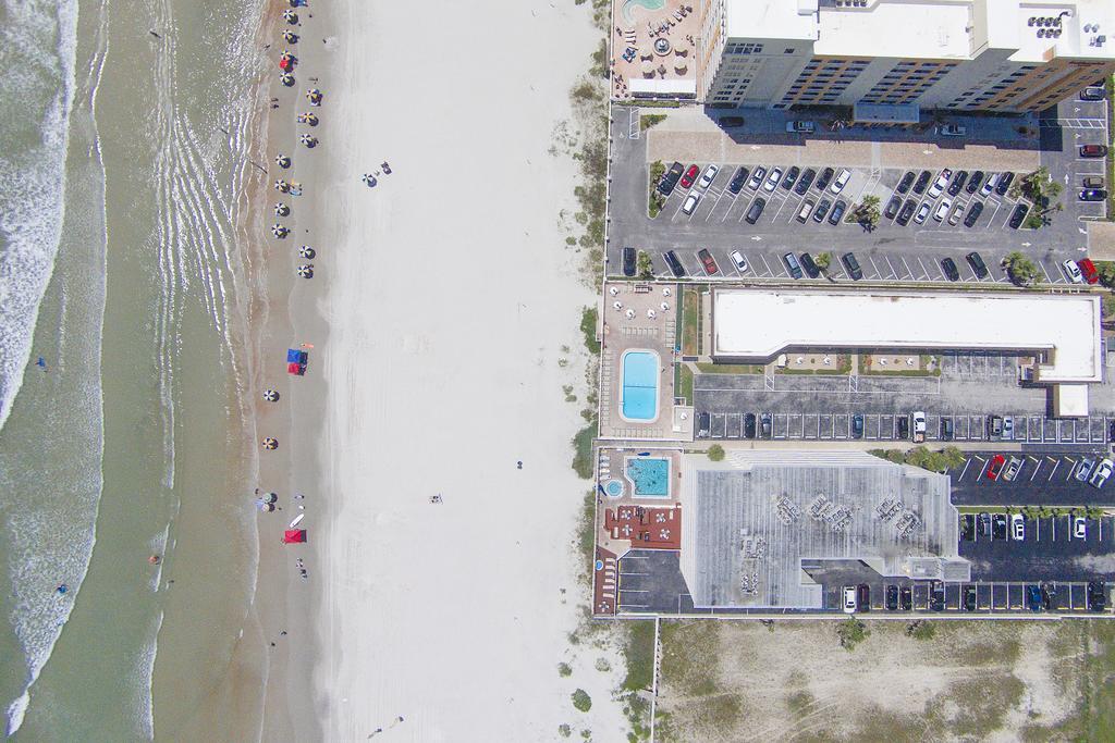 Fantasy Island - Daytona Beach Shores Aparthotel Exteriör bild