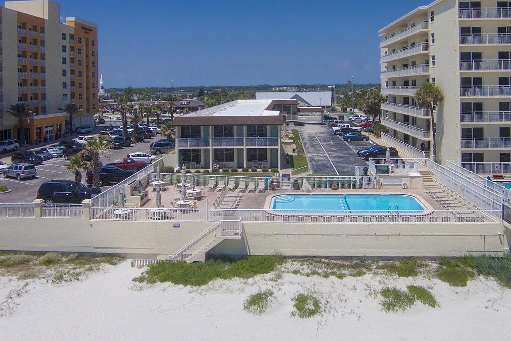 Fantasy Island - Daytona Beach Shores Aparthotel Exteriör bild